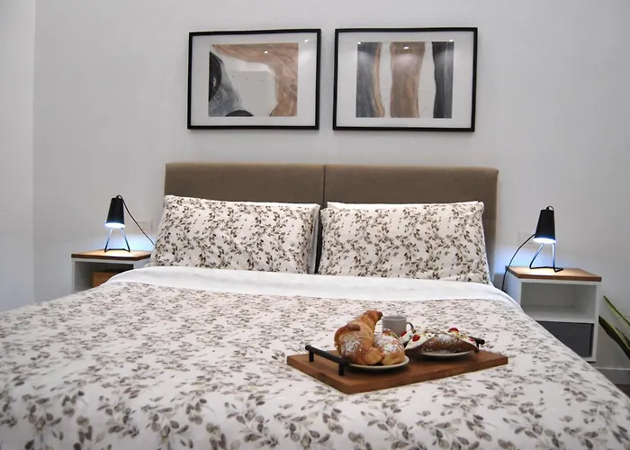 Rosato Suites 3 - Appartamento moderno e confortevole con spazio esterno tra Mondello e il centro storico